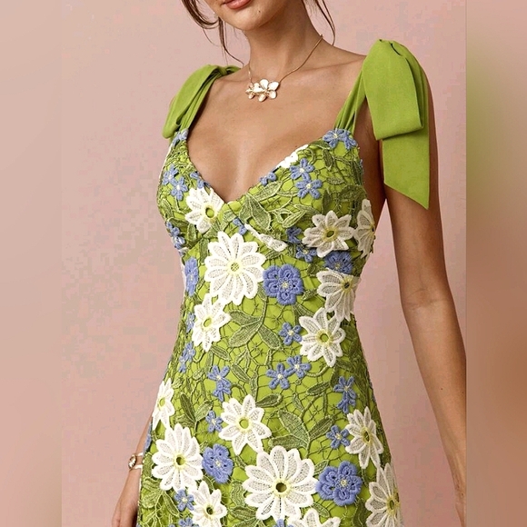 New Chic Embroidered Floral Lace Overlay Tie Strap Short Cami Dress Green White - Picture 7 of 12